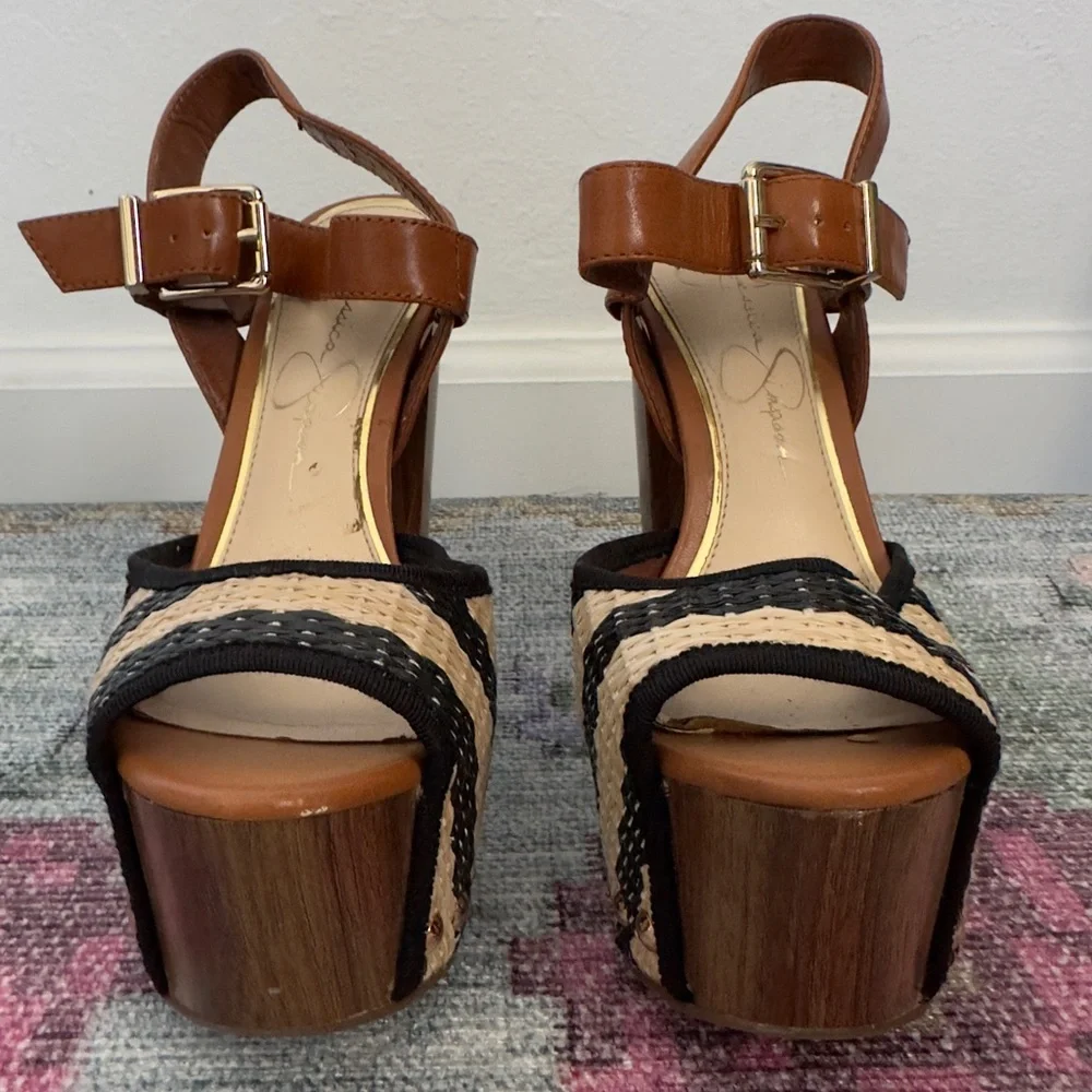 Jessica Simpson Dealyn Platform Heel - Picture 2 of 12